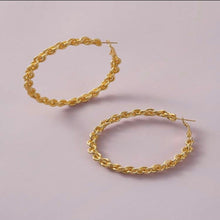 Load image into Gallery viewer, Chain Link Hoops
