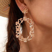 Load image into Gallery viewer, Vintage Rose Flower Earrings
