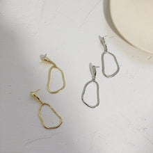 Load image into Gallery viewer, Metal Geometric Earrings
